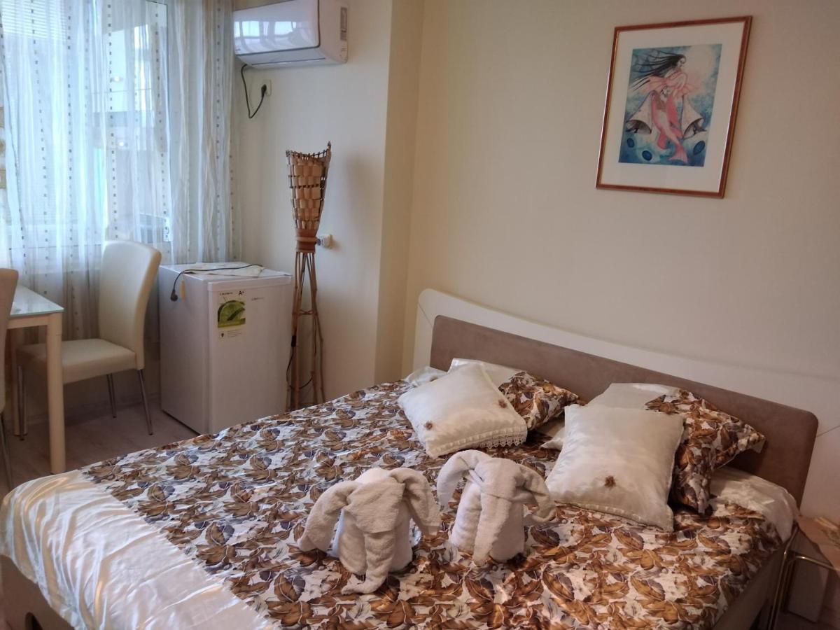 Къща За Гости Синьо Лято Pomorie Exterior foto