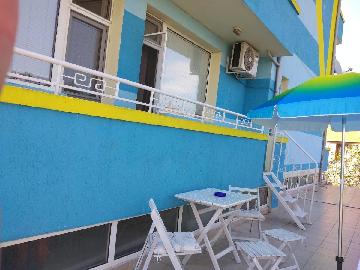 Къща За Гости Синьо Лято Pomorie Exterior foto
