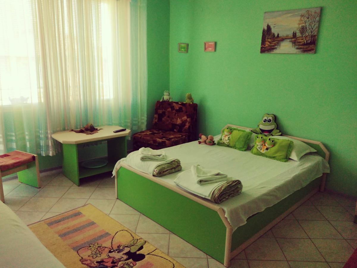 Къща За Гости Синьо Лято Pomorie Exterior foto